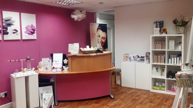 loveSkin Clinic Room